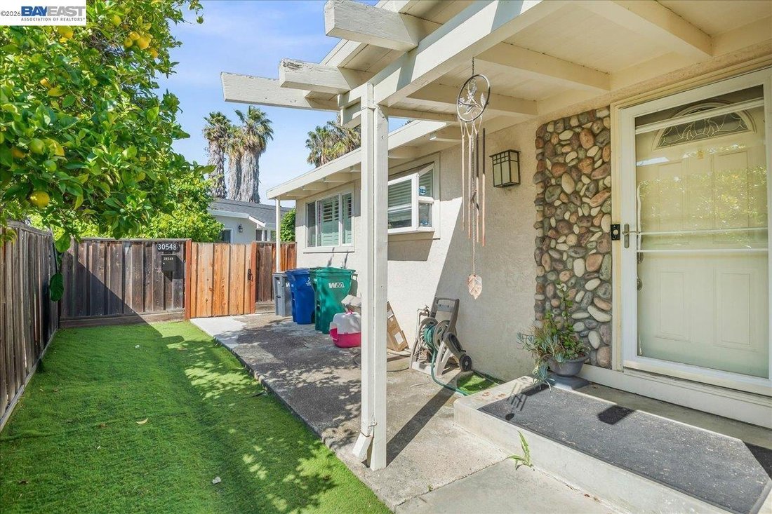 House in Hayward, California, United States 4 - 18086577