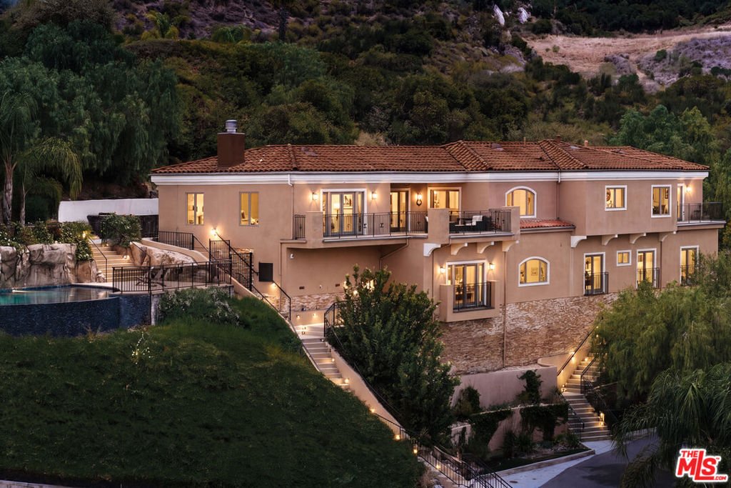 House in Hidden Hills, California, United States 1 - 18086811