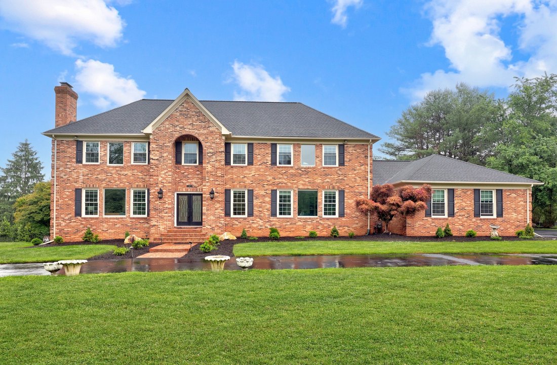 House in Great Falls, Virginia, United States 2 - 18083006