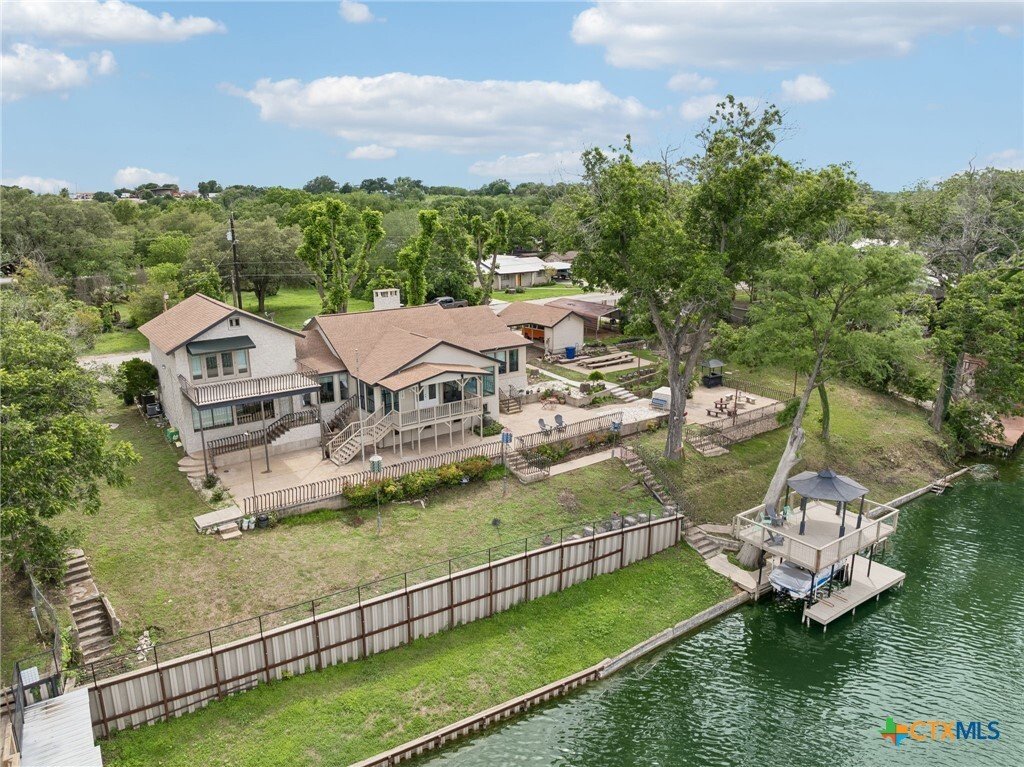 House in Seguin, Texas, United States 2 - 18086097