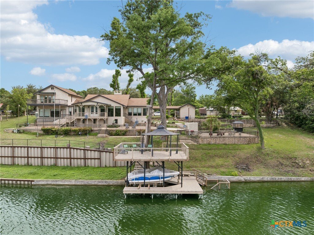 House in Seguin, Texas, United States 1 - 18086097