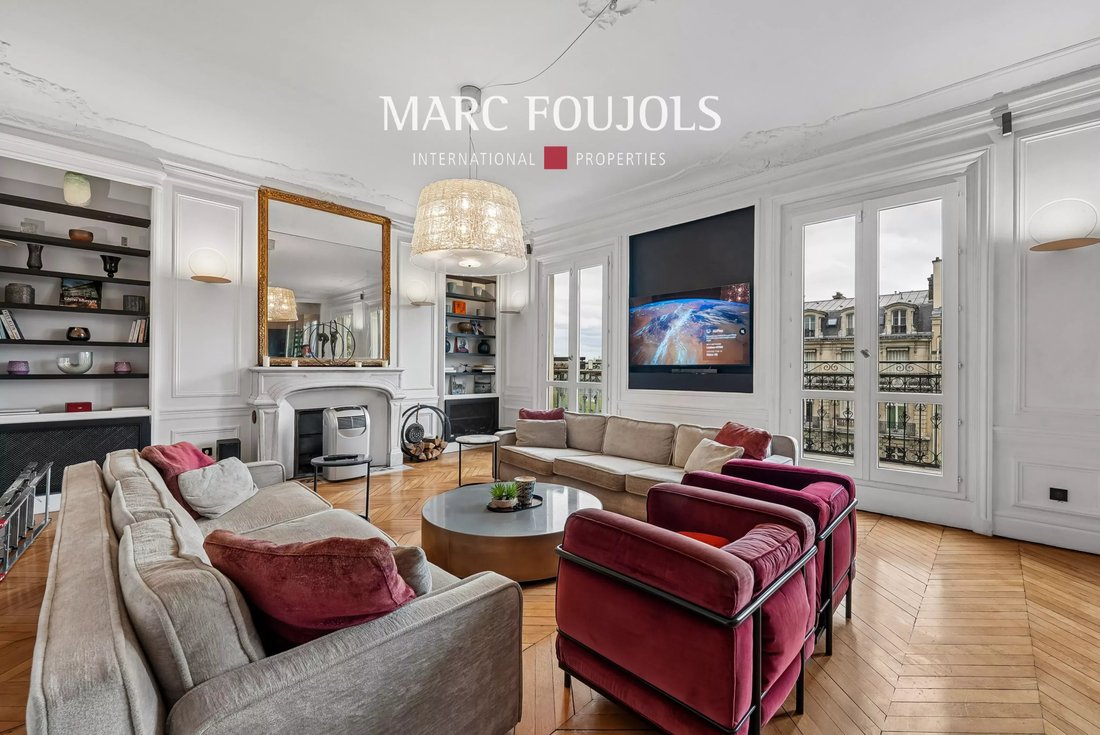 Apartment in Chaillot, Paris 16e Arrondissement, Paris 2 - 18083412