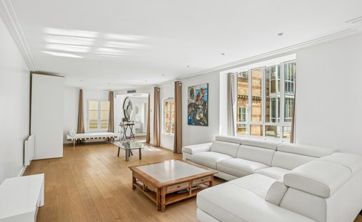 Apartment in Triangle d'Or, Paris 8e Arrondissement, Paris 1
