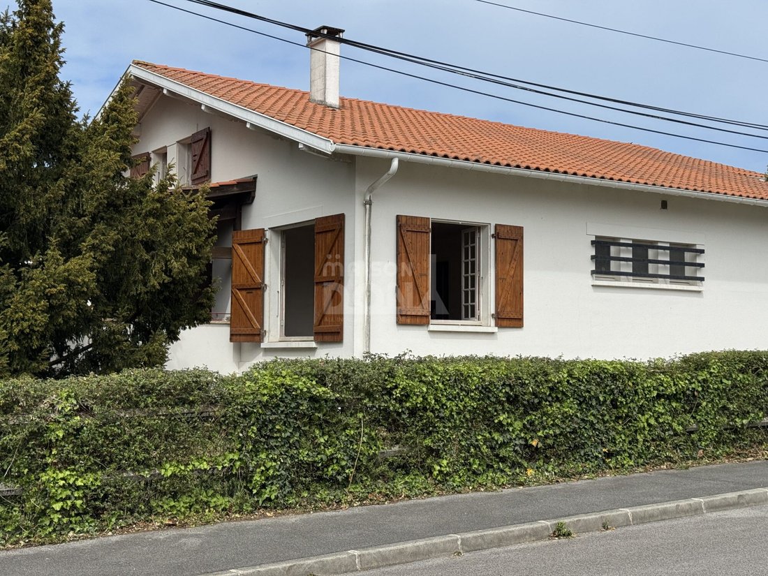 House in Anglet, Nouvelle-Aquitaine, France 1 - 18088319