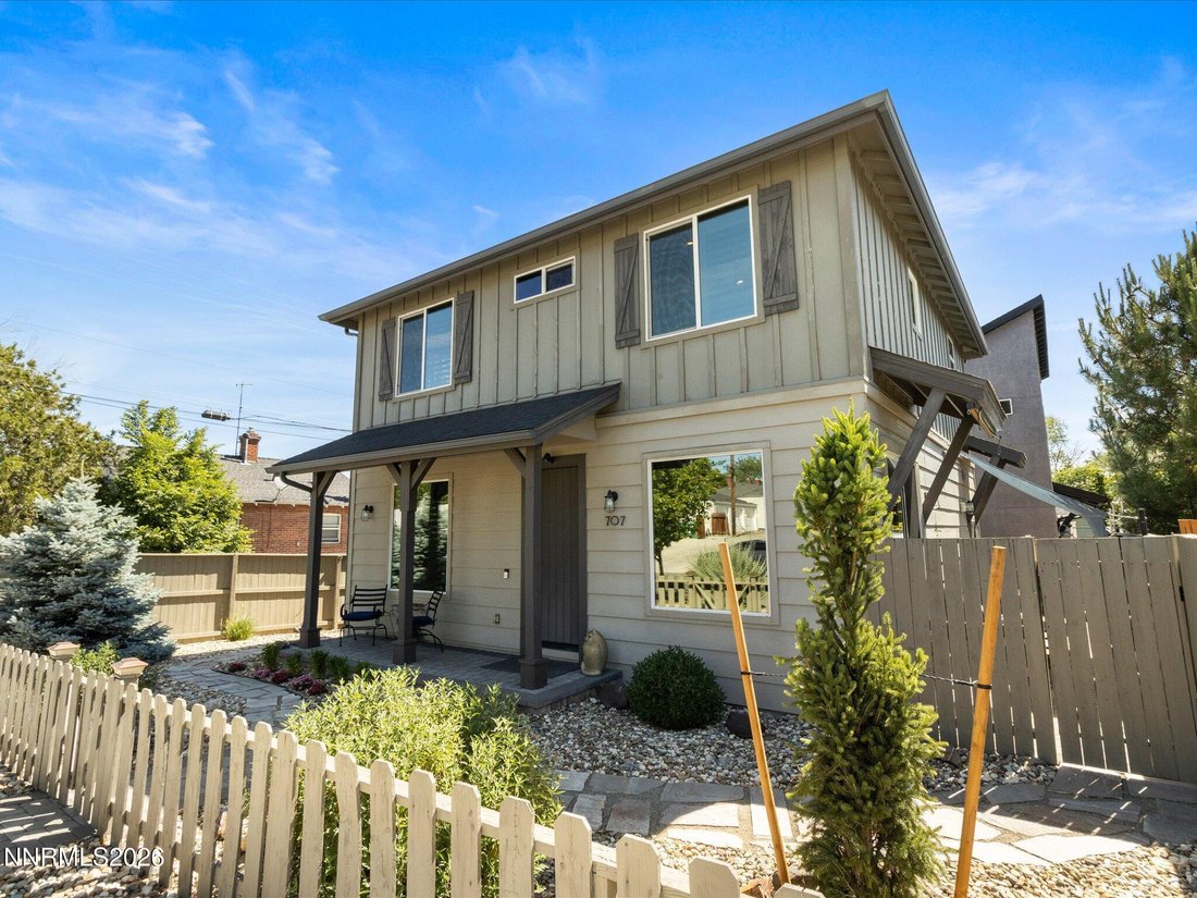 House in Reno, Nevada, United States 1 - 18084667