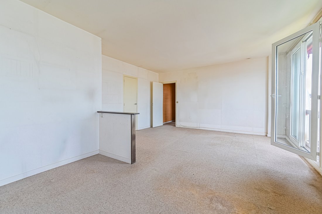 Apartment in Grange Aux Belles-Terrage, Paris 10e Arrondissement, Paris 5 - 17909956
