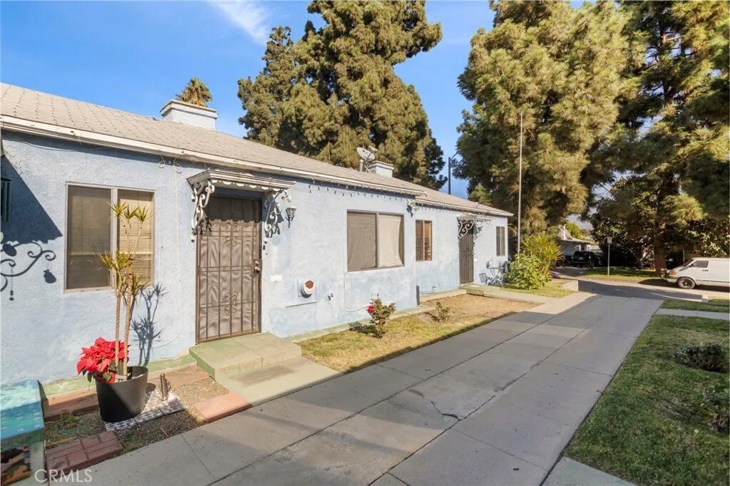 Los Angeles, California, United States 2 - 17274661