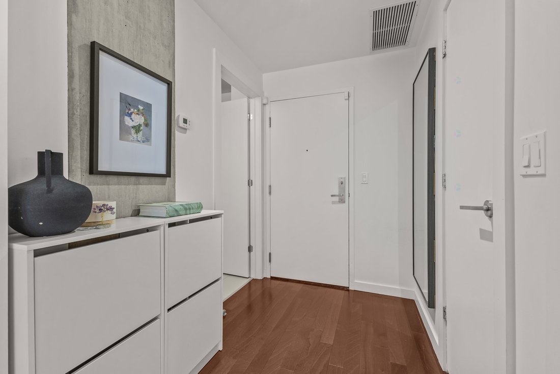 Condo in Montréal, Quebec, Canada 2 - 18086699