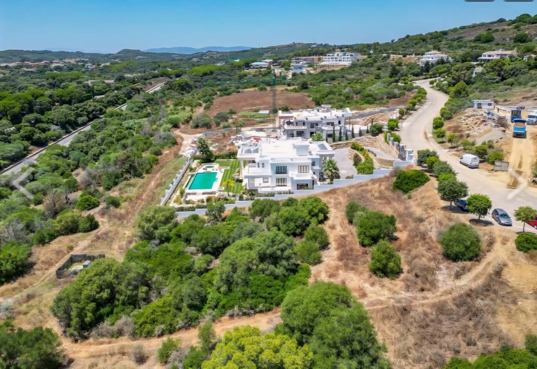 Land in Sotogrande, San Roque, Andalusia 1 - 18083782