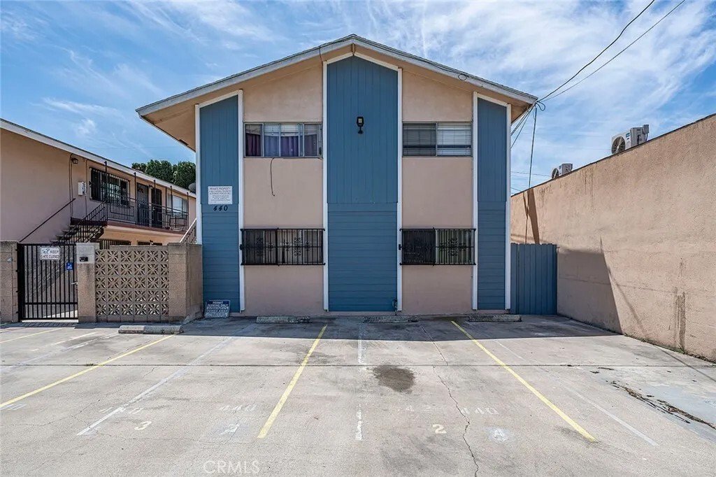 Signal Hill, California, United States 3 - 17849800