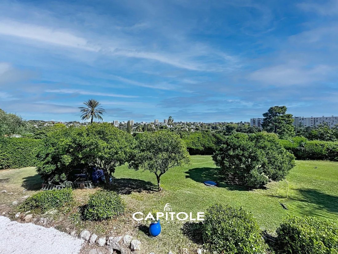 Villa in Saint Maymes-Lauvert, Antibes, France 4 - 18084607