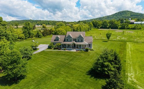 House in Charlotte, Vermont, United States 1