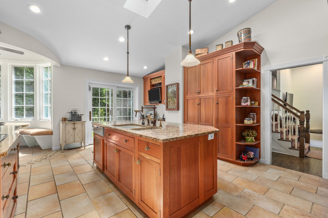 House in Port Chester, New York, United States 5 - 18082795