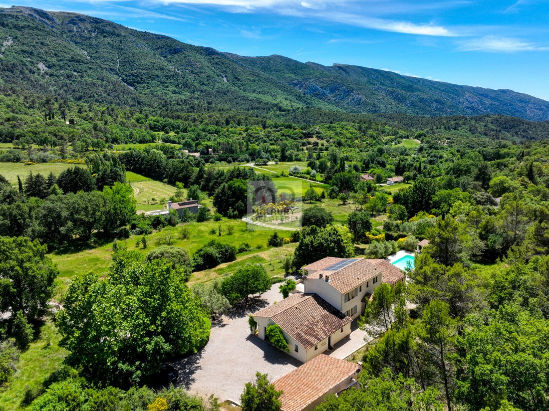 House in Vauvenargues, Provence-Alpes-Côte d'Azur, France 1 - 18082298