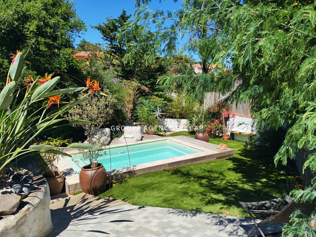 Villa in Frejus, Provence-Alpes-Côte d'Azur, France 3 - 17870575