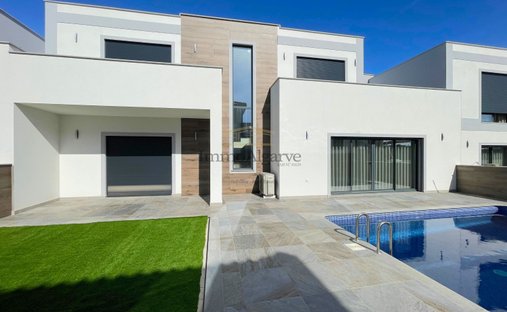 House in Olhos de Agua, Algarve, Portugal 1