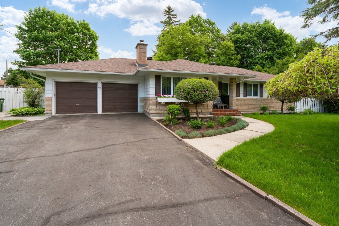 House in Beaconsfield, Quebec, Canada 2 - 18086731