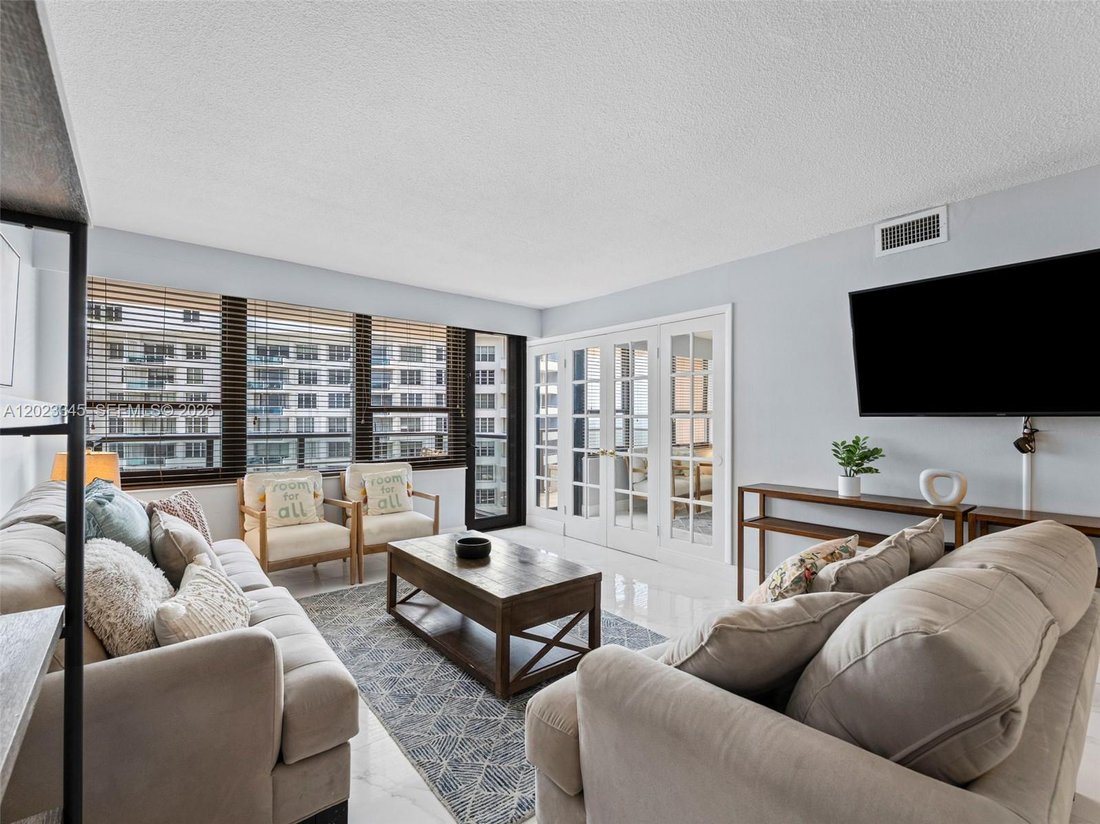 Condo in Miami Beach, Florida, United States 2 - 18082949