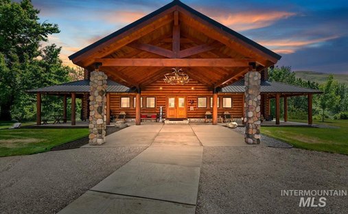 House in Horseshoe Bend, Idaho, United States 1