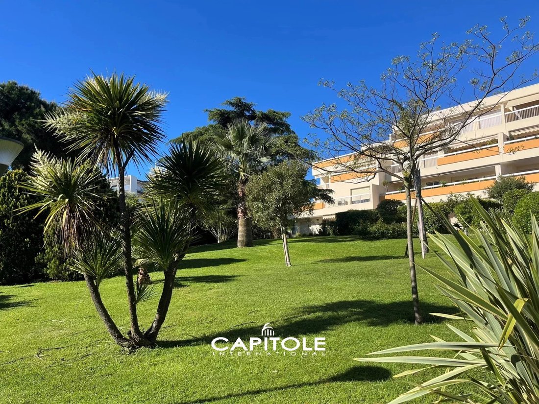 Apartment in Antibes, Provence-Alpes-Côte d'Azur, France 4 - 18084640