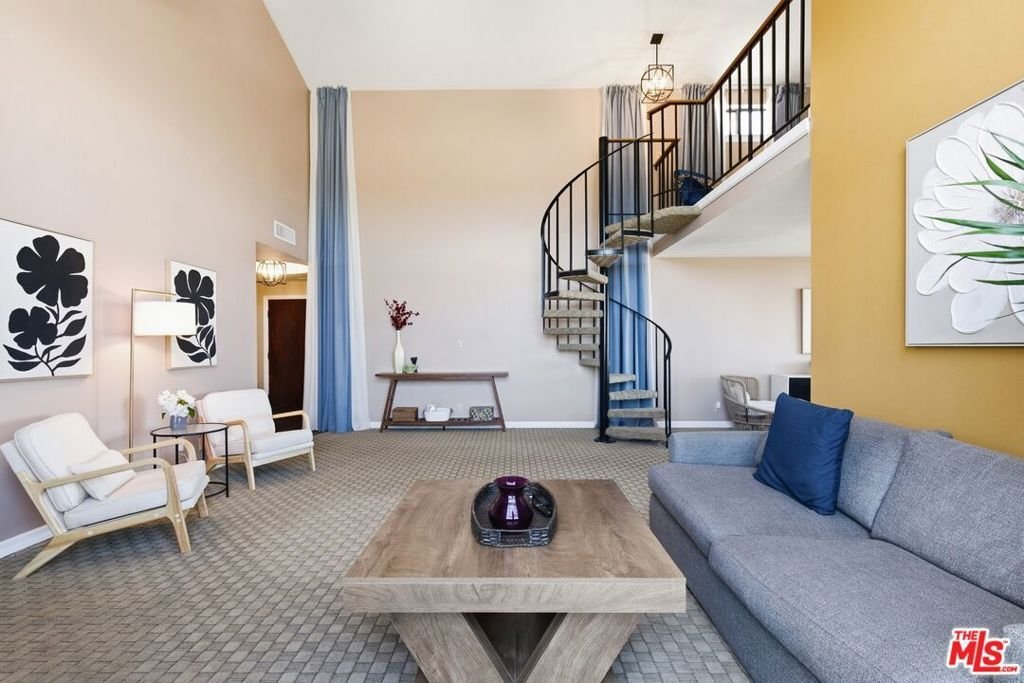 Condo in Los Angeles, California, United States 4 - 18086841