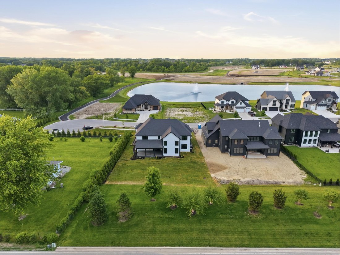 Dyer, Indiana, United States 3 - 18082719