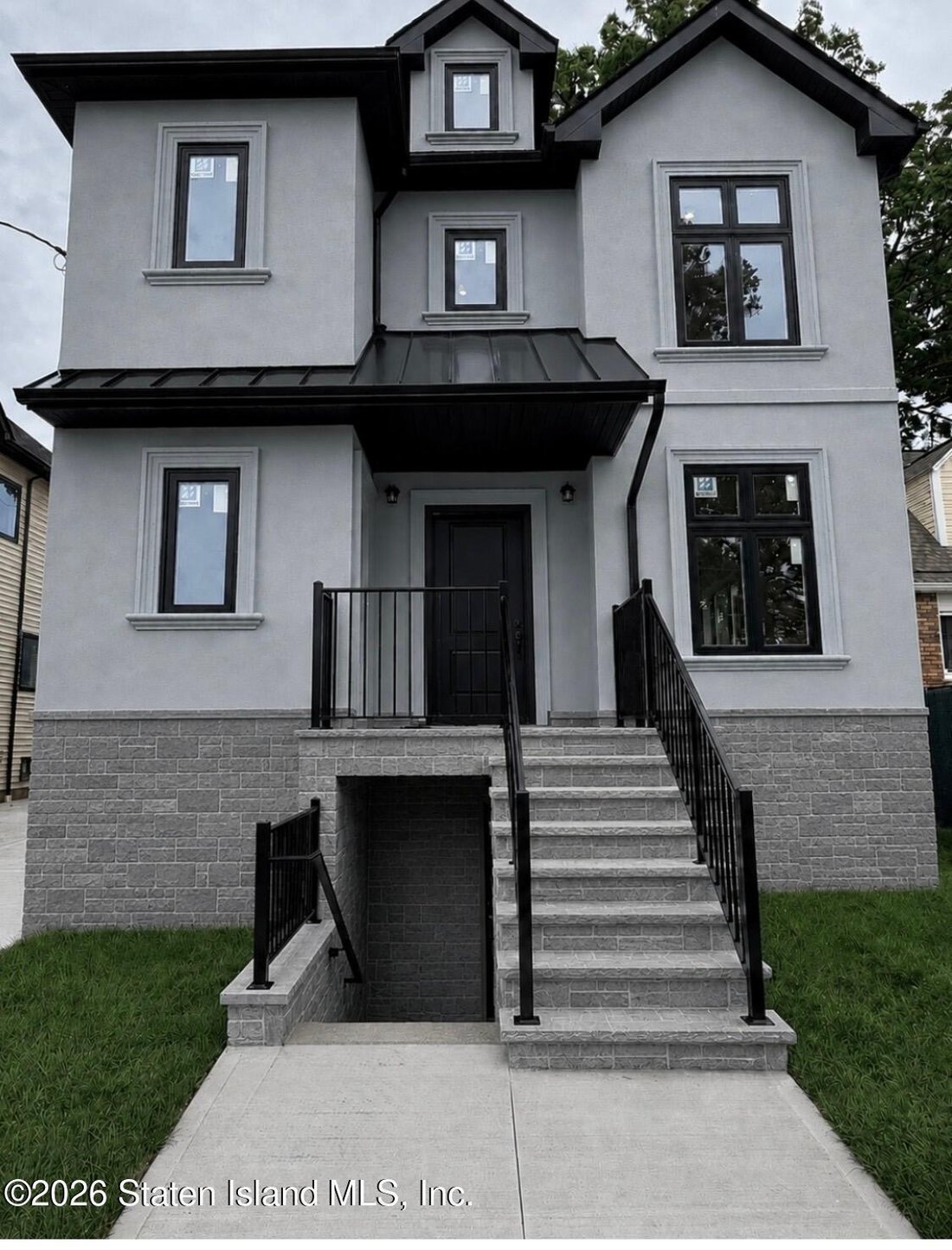 House in New York, New York, United States 1 - 18084736
