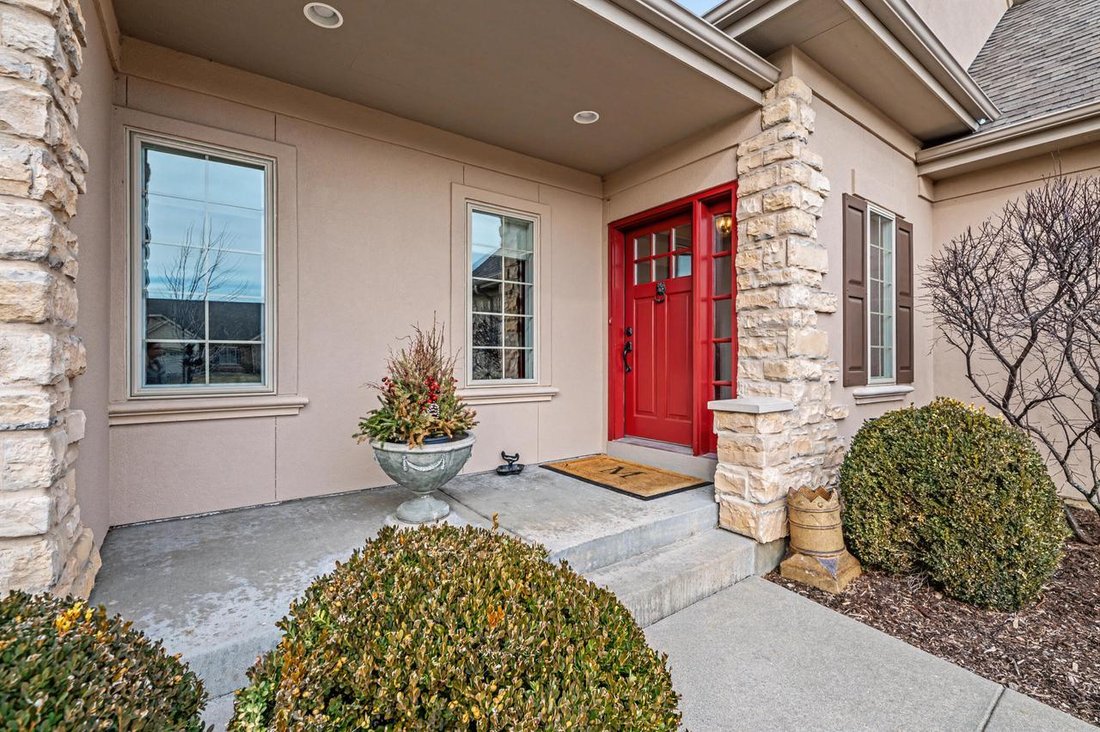 Condo in Pewaukee, Wisconsin, United States 3 - 18086429