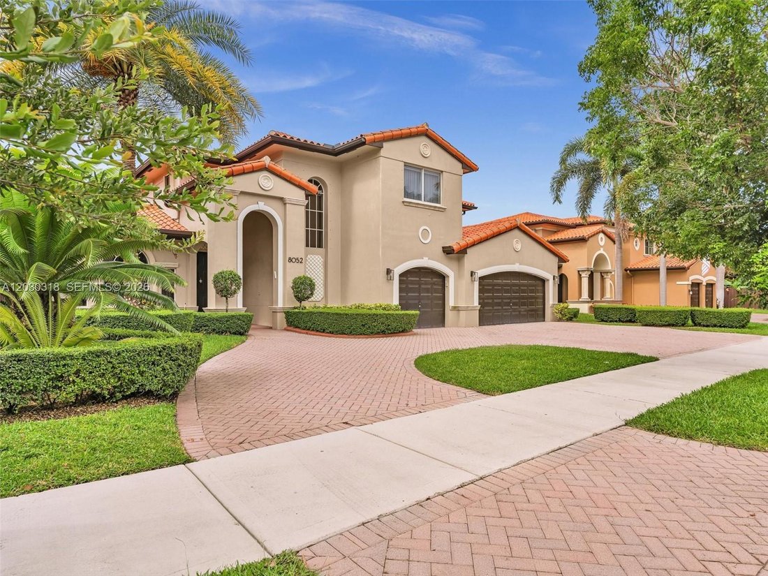 House in Hialeah, Florida, United States 1 - 18085448