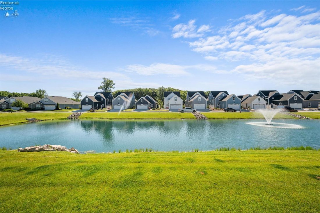 Condo in Port Clinton, Ohio, United States 3 - 18082540