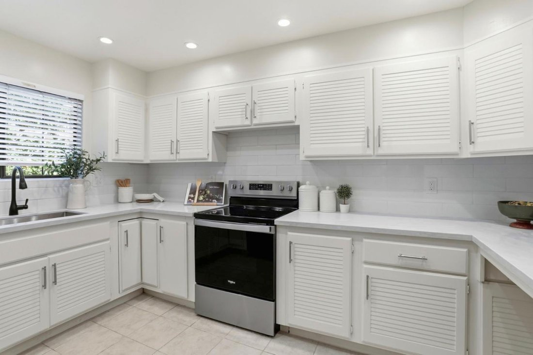San Jose, California, United States 4 - 18086561