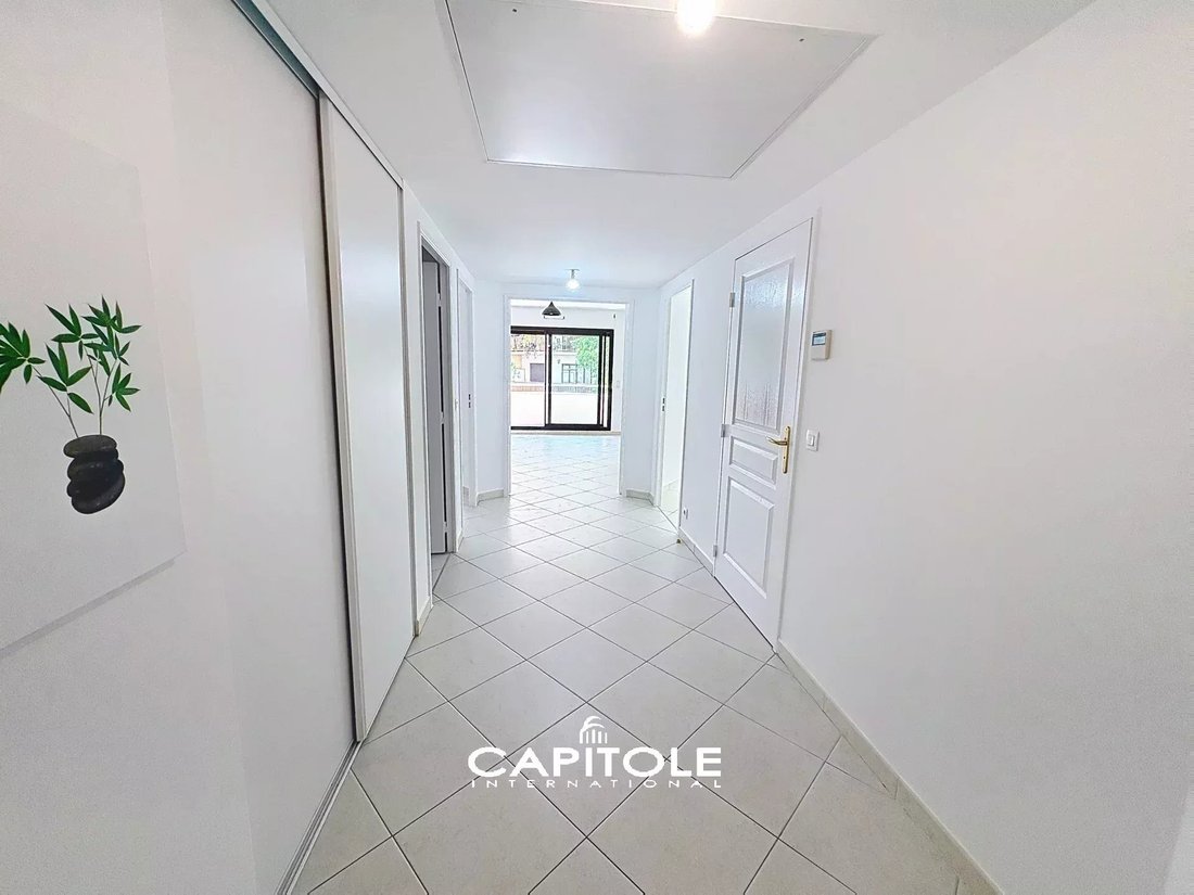 Apartment in Place de Gaulle, Antibes, France 3 - 18084450