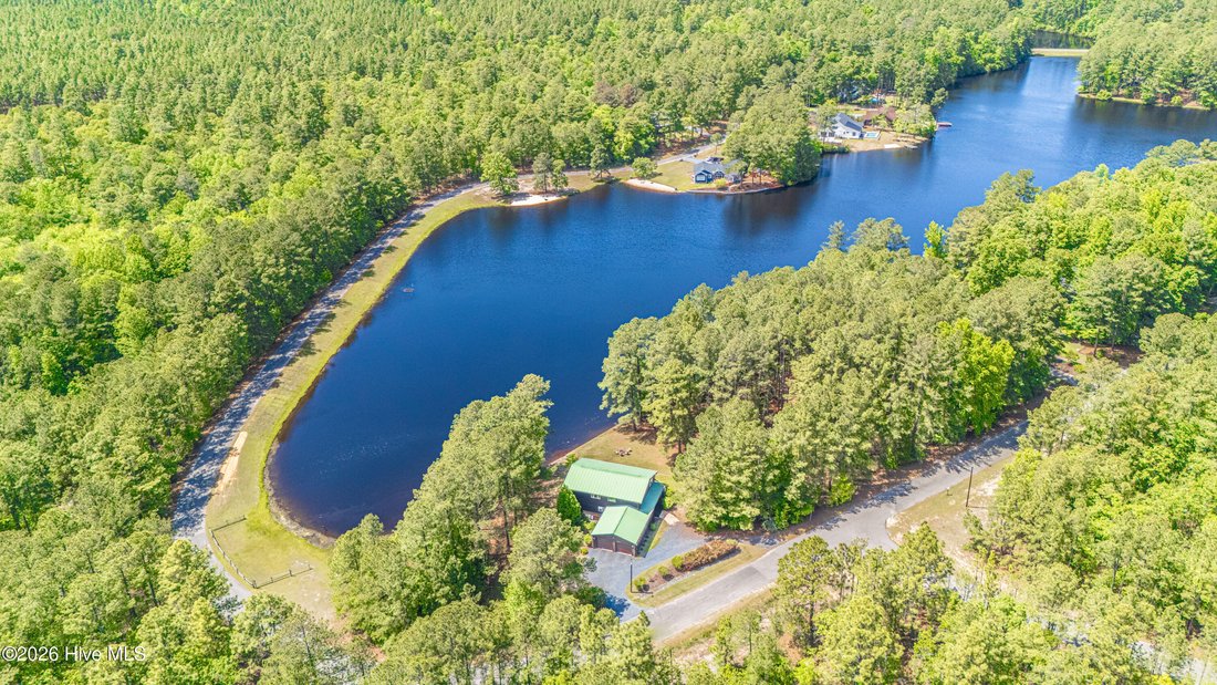 House in Aberdeen, North Carolina, United States 4 - 18082215