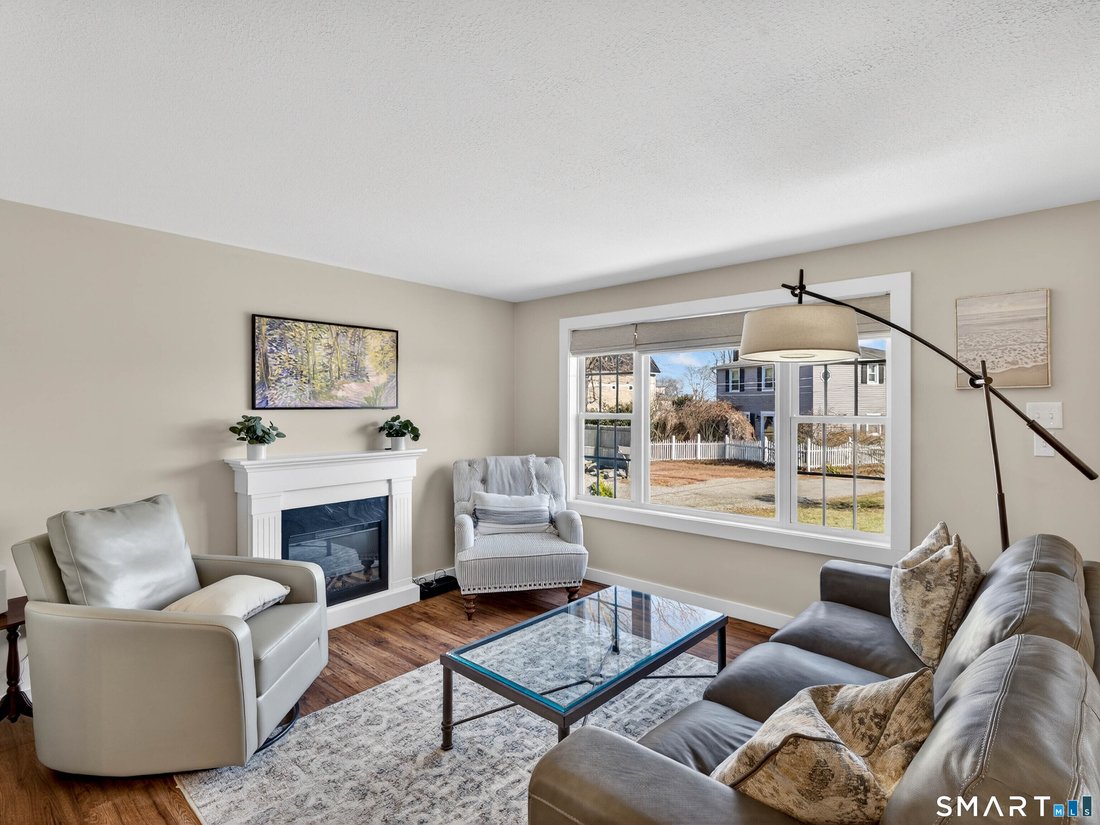 House in Old Saybrook, Connecticut, United States 3 - 18087309