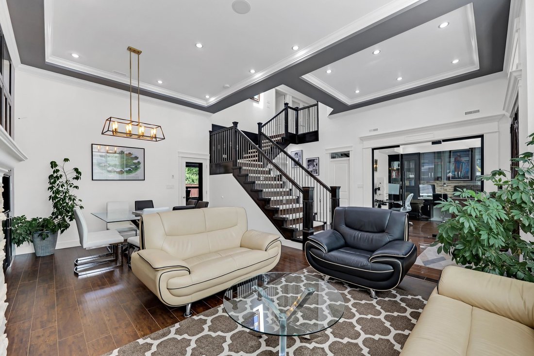 House in Squamish, British Columbia, Canada 4 - 18086705