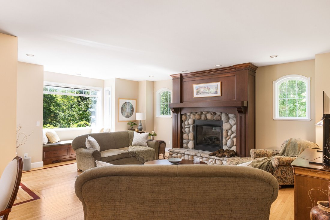 House in Brentwood Bay, British Columbia, Canada 5 - 18083881
