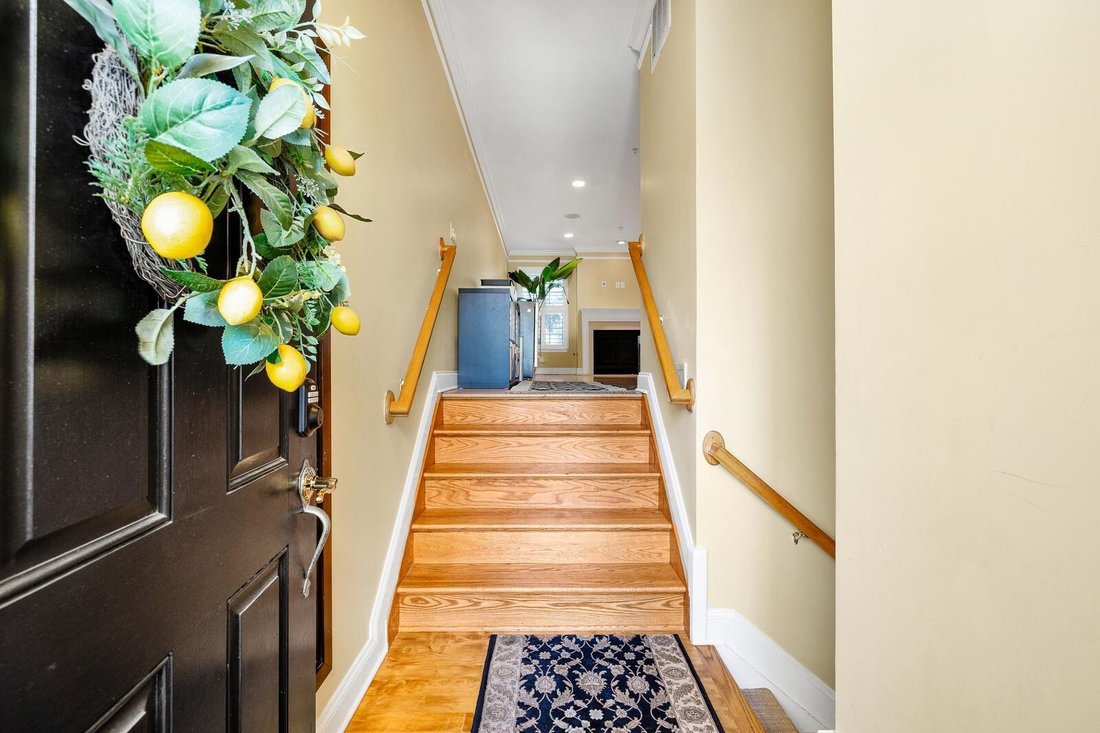 House in Secaucus, New Jersey, United States 4 - 18083059