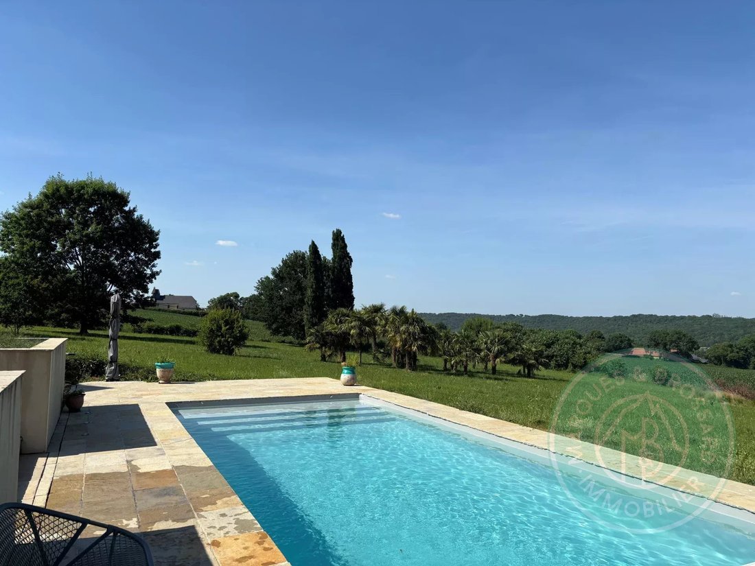 Estate in Lembeye, Nouvelle-Aquitaine, France 3 - 18083062