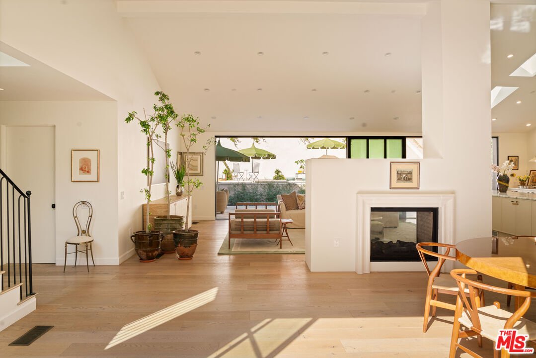 House in Los Angeles, California, United States 3 - 18082907