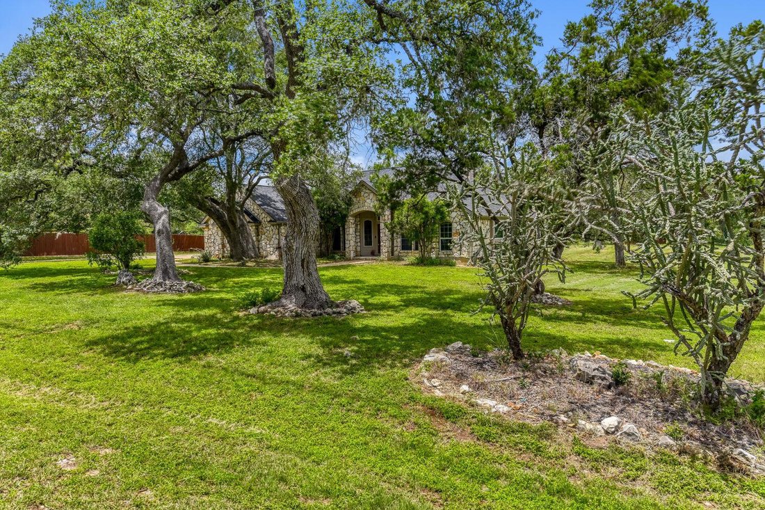House in Buda, Texas, United States 3 - 18081182