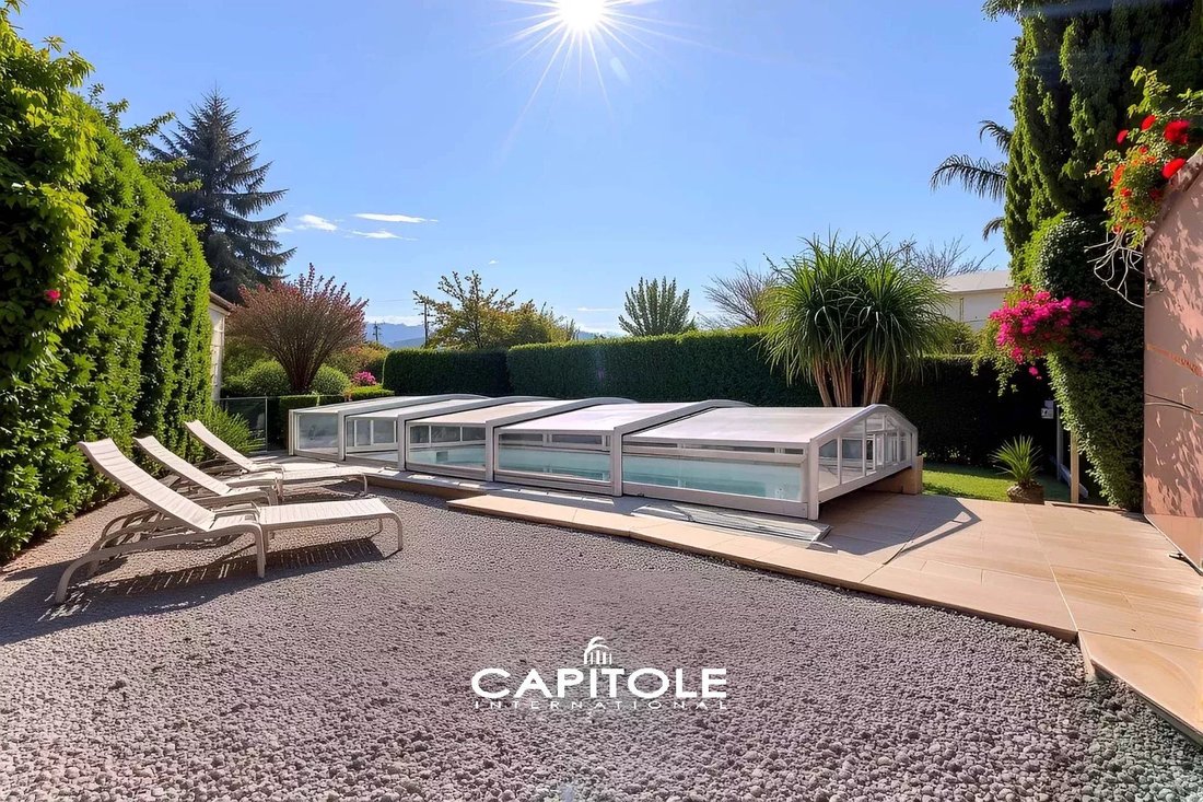 Villa in Saint Maymes-Lauvert, Antibes, France 3 - 18084768