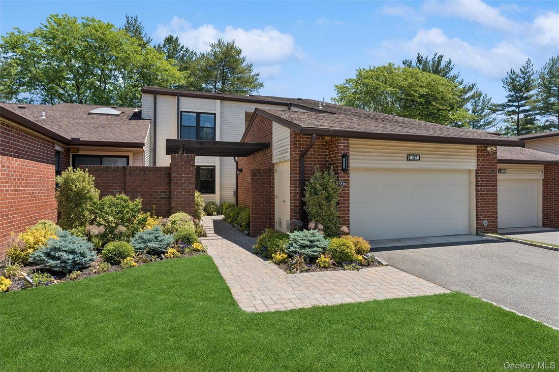 Condo in Manhasset, New York, United States 1 - 18082940