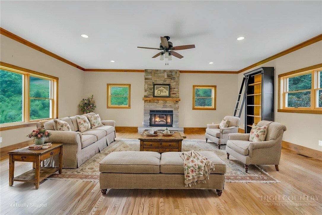 House in Cove Creek, North Carolina, United States 3 - 18084457