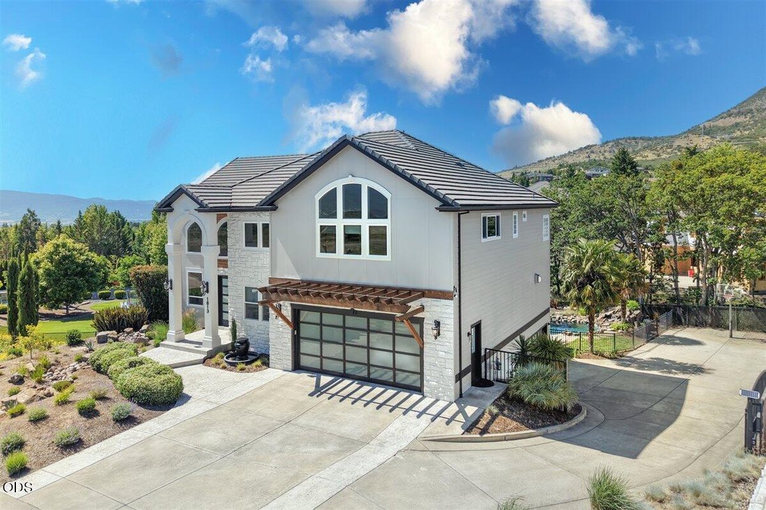 House in Medford, Oregon, United States 3 - 18088404