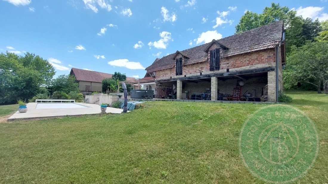 Estate in Lembeye, Nouvelle-Aquitaine, France 5 - 18083062