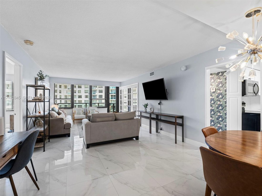 Condo in Miami Beach, Florida, United States 1 - 18082949