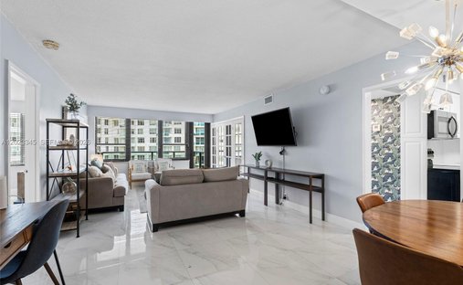 Condo in Miami Beach, Florida, United States 1