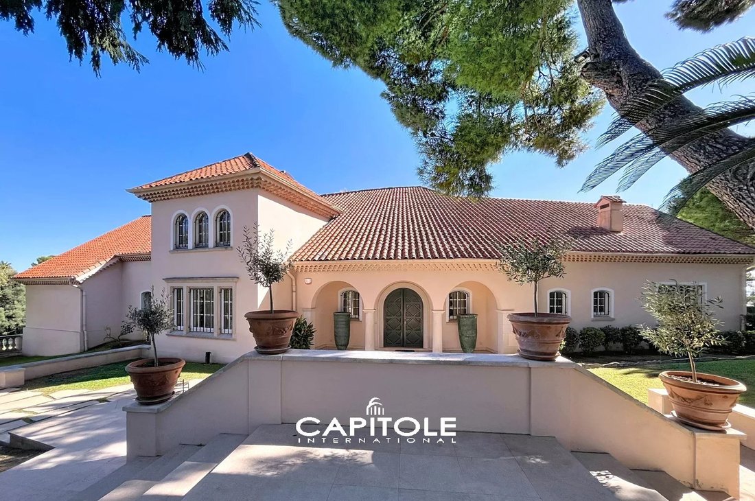 Maison à Les Cougoulins-Rastines, Antibes, France 2 - 18084829