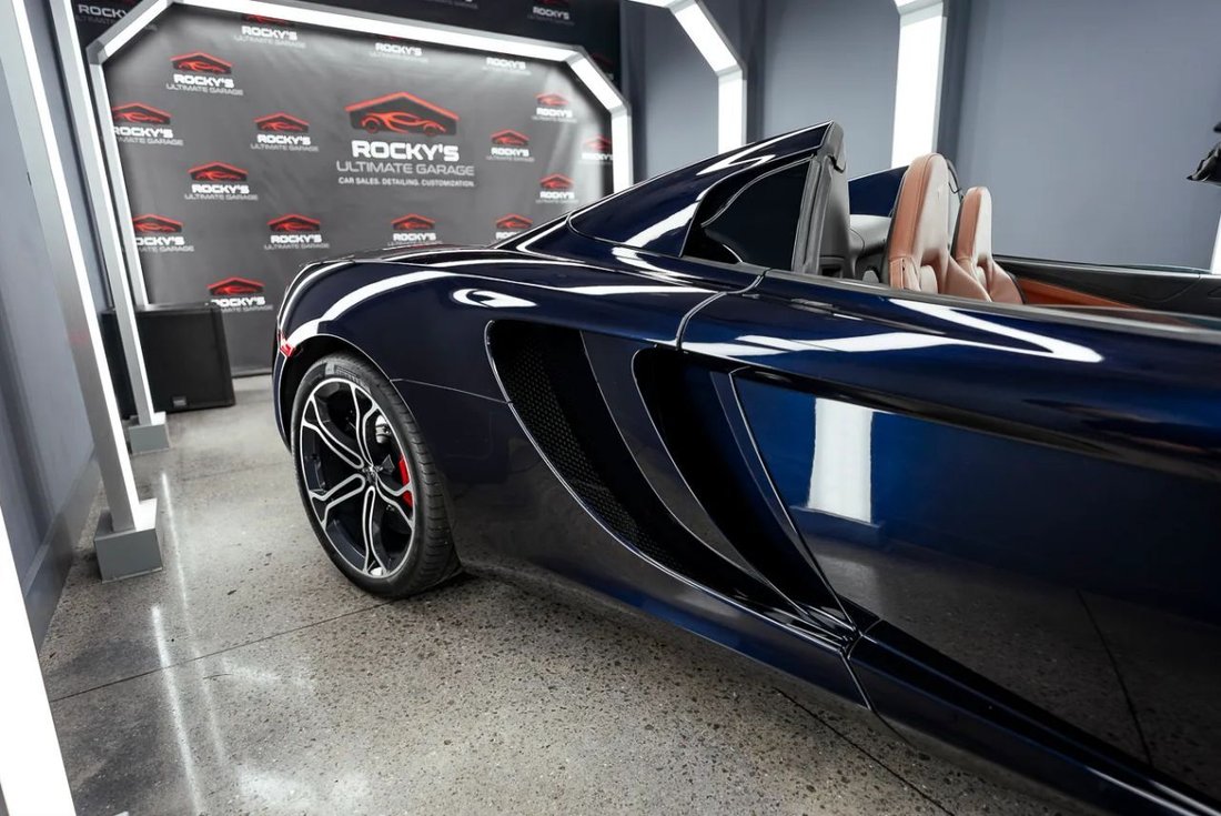 Cabriolet in West Palm Beach, FL, United States 4 - 18087671