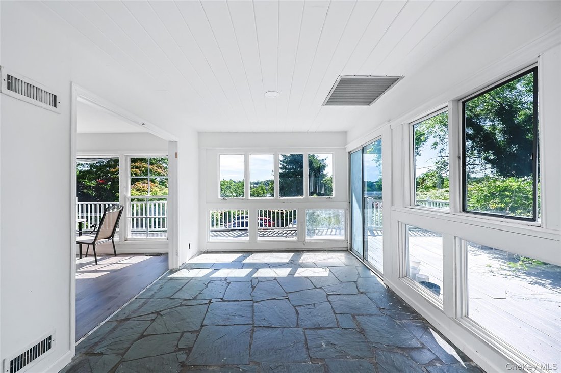 House in Great Neck, New York, United States 2 - 17721899